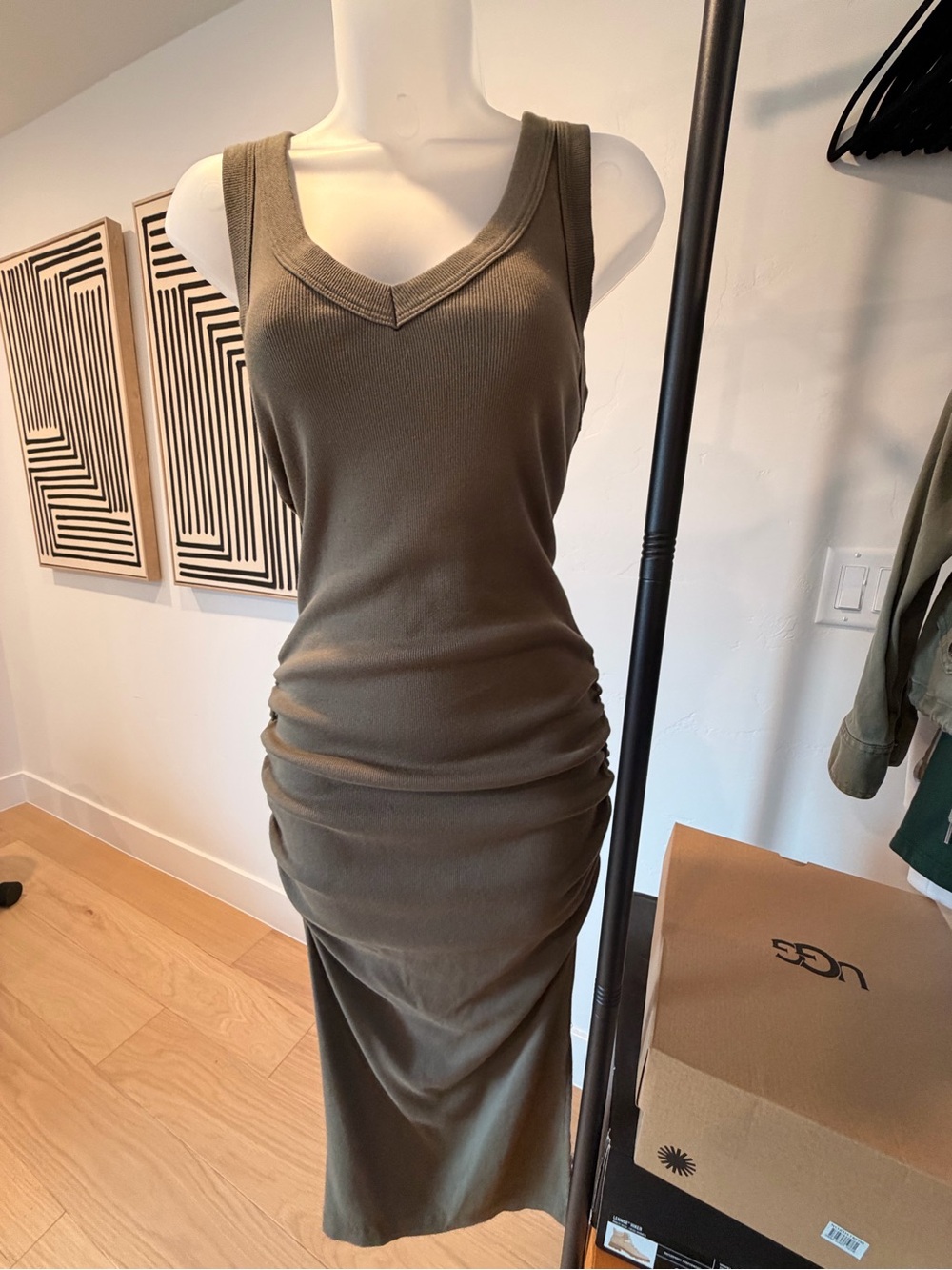 Michael Stars ribbed v neck midi dress. Olive Green.